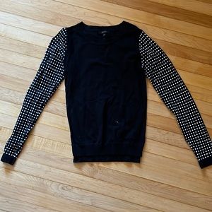 Checkered sleeve sweater